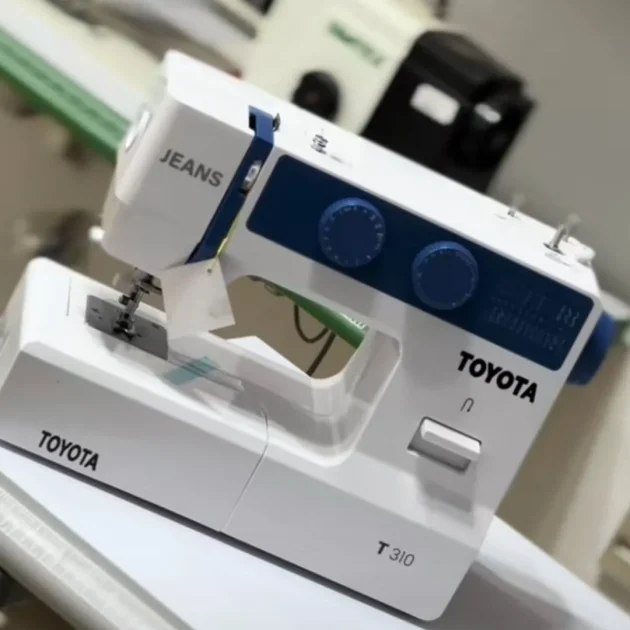 الة الخياطة Toyota T310