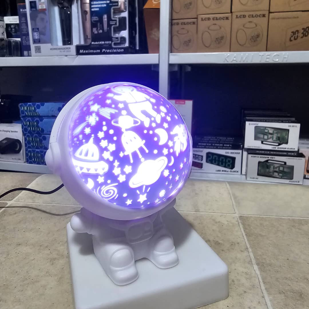 Projecteur d'étoiles d'astronaute, lampe de chambre de bébé, cadeaux pour enfants, chambre de bébé - الصورة 2
