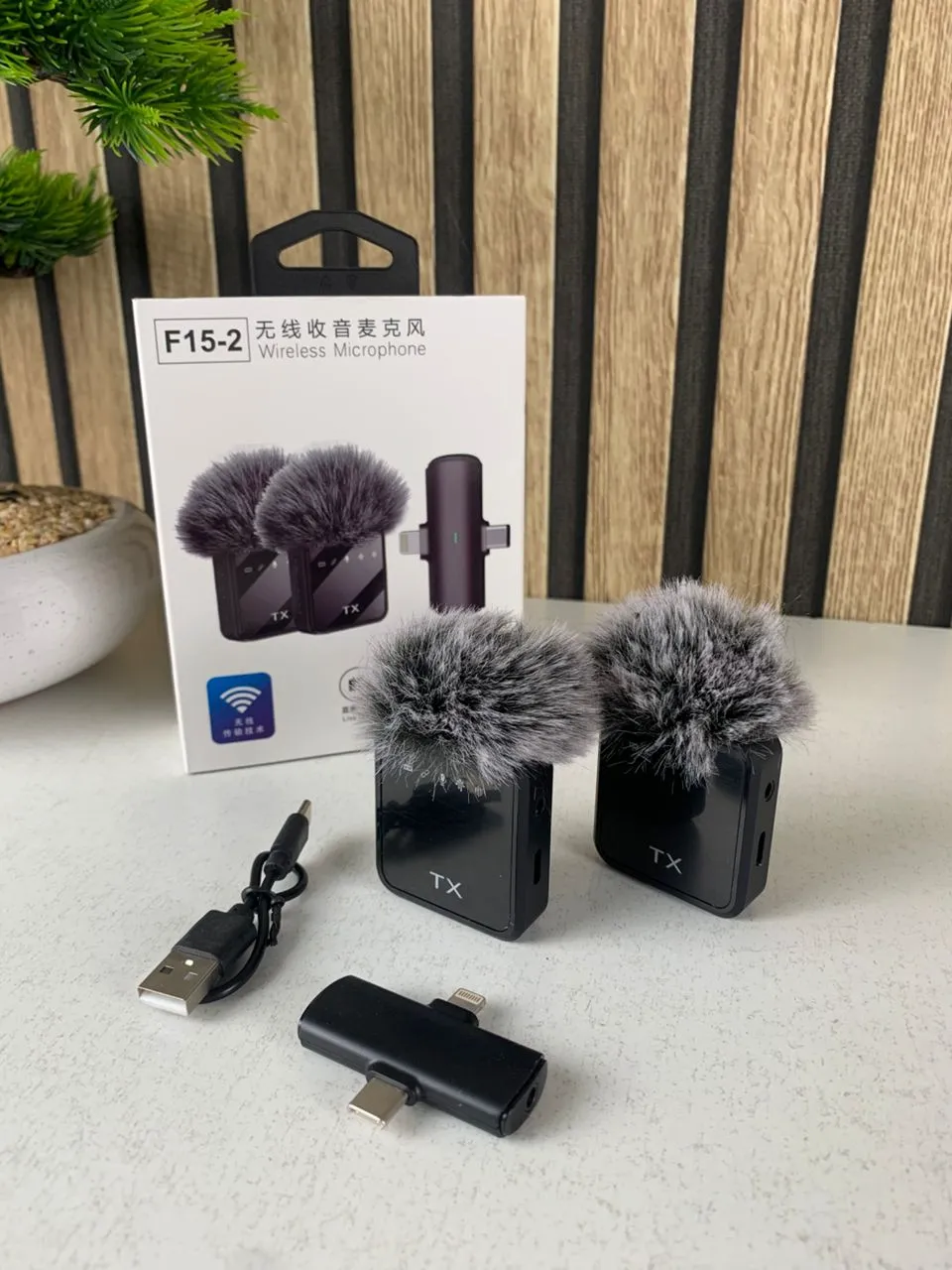 Double Microphone Sans Fil Professionnel 2en1 pour iPhone et Android F15-2 – ميكروفون لاسلكي 2قطع متعدد المنافذ - الصورة 3