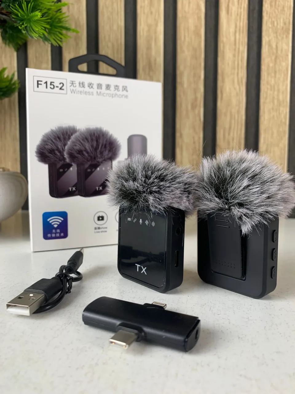 Double Microphone Sans Fil Professionnel 2en1 pour iPhone et Android F15-2 – ميكروفون لاسلكي 2قطع متعدد المنافذ - الصورة 4