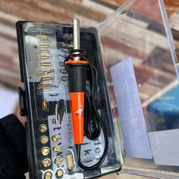 Fer à souder électrique 30W avec kit d’embouts